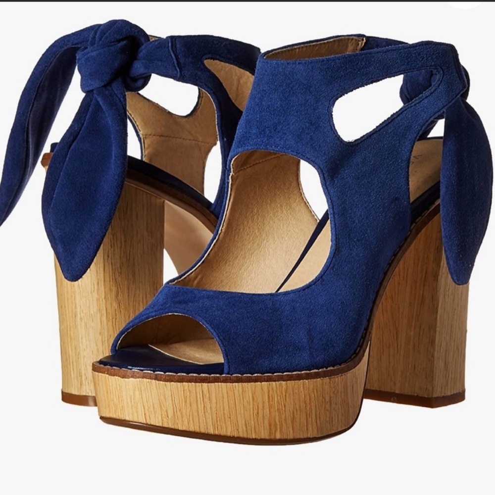 Very Volatile Women's Rissa Dress Sandal in Navy